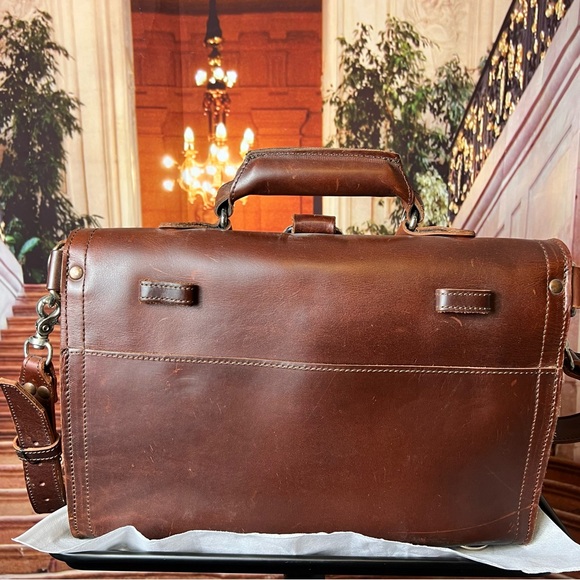 Vintage Saddleback Leather Authentic Bag, brown, will last forever. Great! - Picture 15 of 15